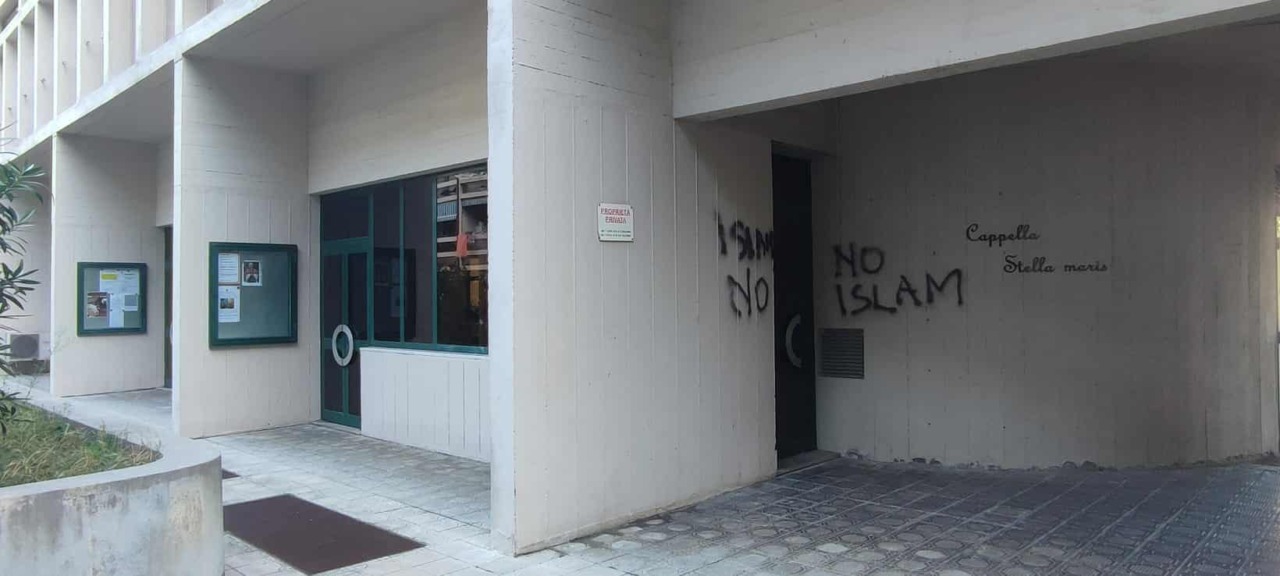 Sestri Levante, scritte contro l’Islam nella frazione di Riva