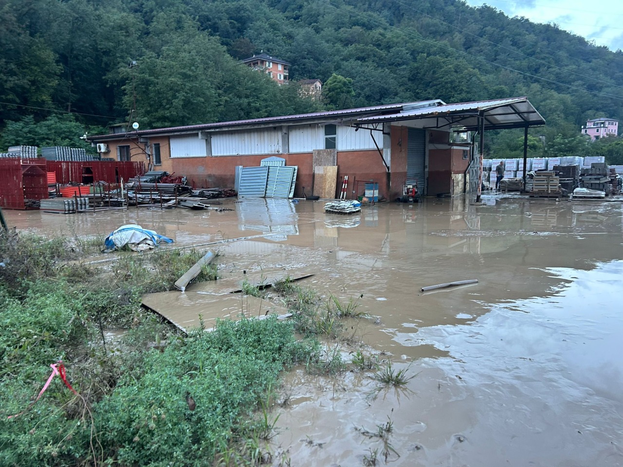 «Il fiume Lavagna va pulito subito, così non si può andare avanti»