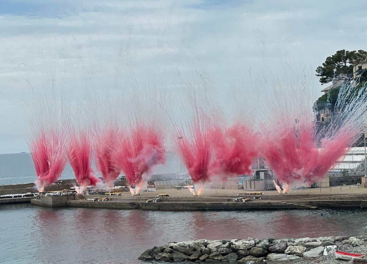 Recco, bagno di folla per i fuochi d’artificio: questa sera il gran finale