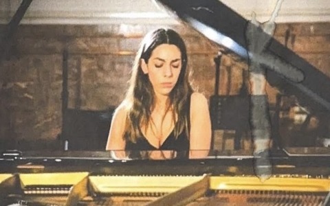 A Sori il talento di Sara De Santis incanta al pianoforte