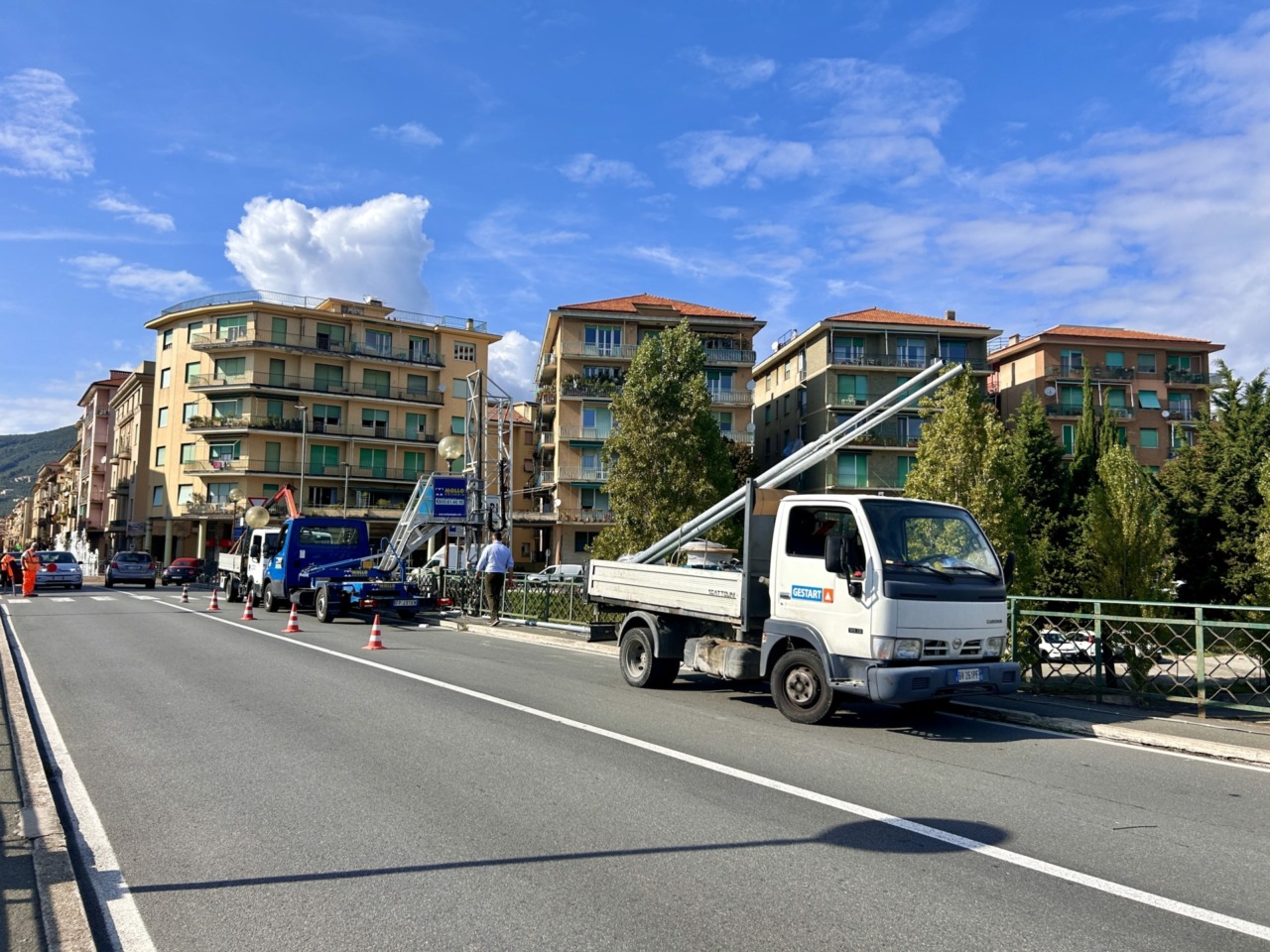 Lampioni a led sul ponte della Libertà, partiti i lavori a Chiavari