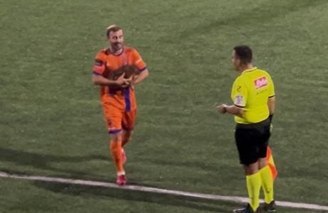 Cinghialino in campo durante Sammargheritese–San Desiderio: partita sospesa per qualche minuto