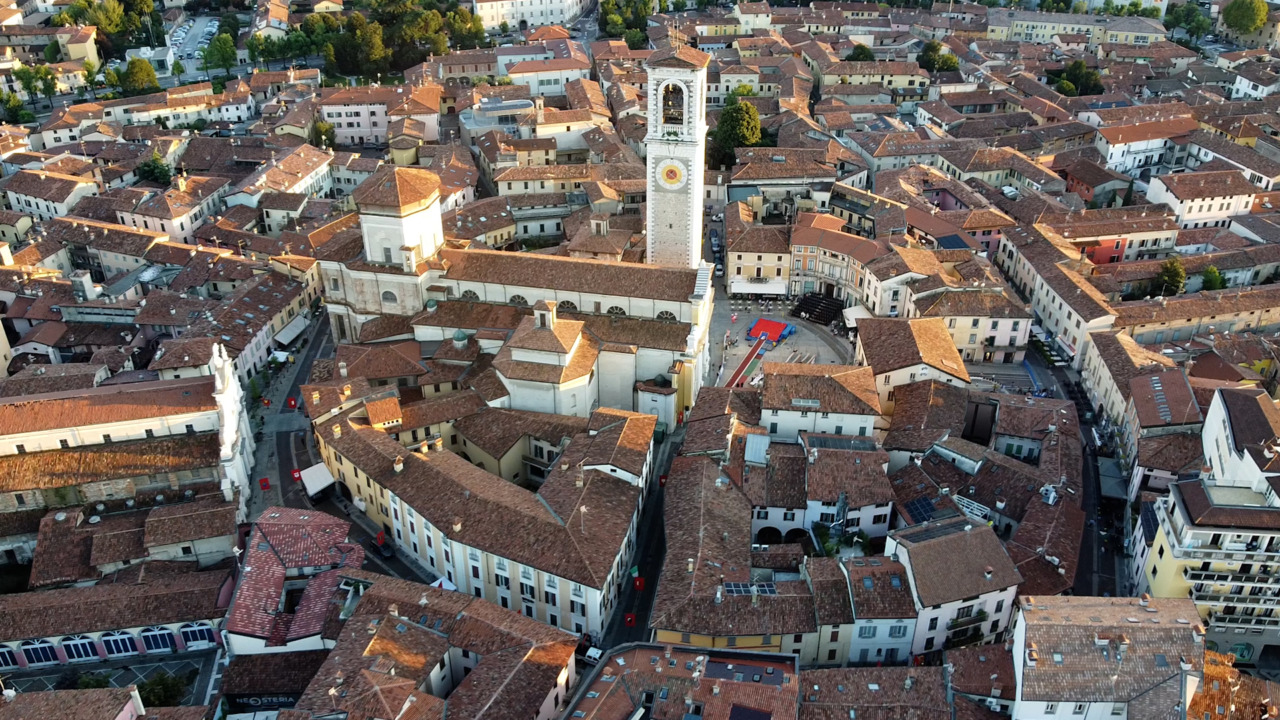Torna “Dentro e Fuori dal Comune” su il61 e Telecity: questa sera protagonista Chiari