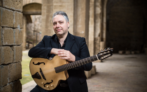 Il chitarrista Francesco Buzzurro in concerto al Teatro Sociale di Camogli