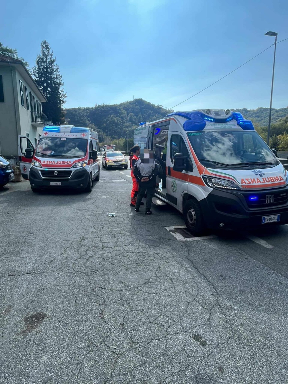 Motociclette si scontrato, due persone al pronto soccorso