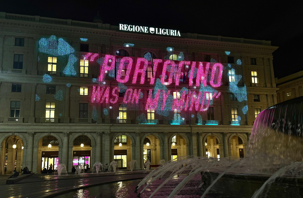 Portofino was on my mind, Taylor Swift illumina il palazzo di Regione Liguria