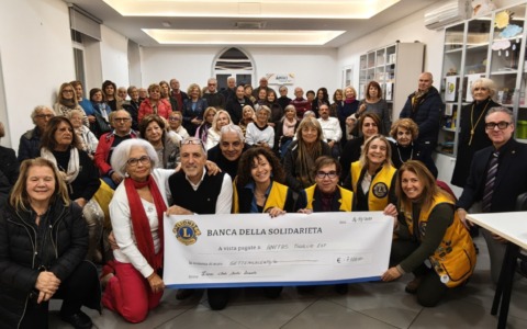 Donati letti medicali all’ANFFAS di Chiavari grazie al cuore dei Lions