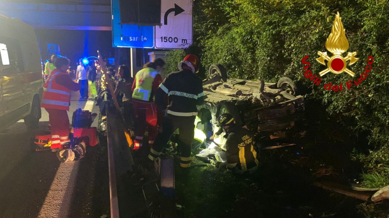 Incidente in A12, due ricoverati al San Martino sempre in prognosi riservata