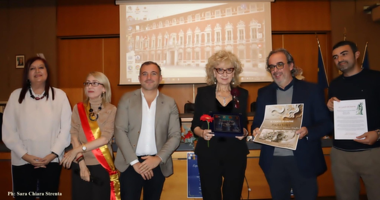 Recco, a Paola Volpi il “Premio Eccellenza Donna – Il Canto di Dafne”