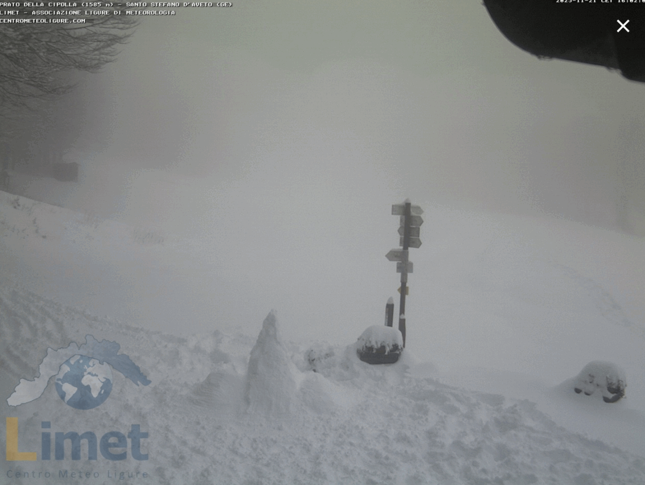 Arriva la neve: le prime cartoline dalla Val d’Aveto imbiancata