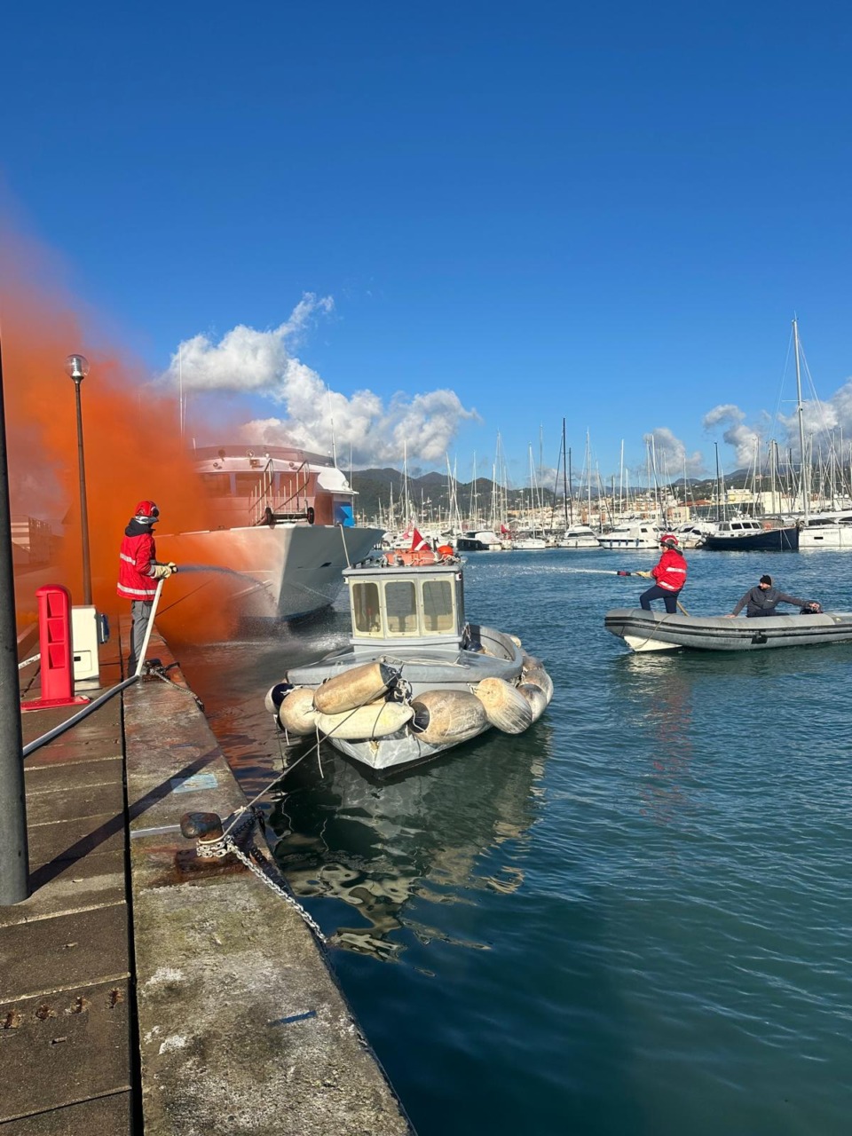 Lavagna, esercitazione antincendio nel porto