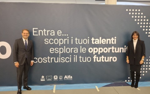 Al via oggi Orientamenti 2025: quattro giorni ai Magazzini del Cotone di Genova