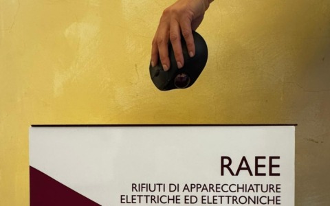 RAEE, a Sestri Levante una piantina in omaggio a chi li smaltisce correttamente