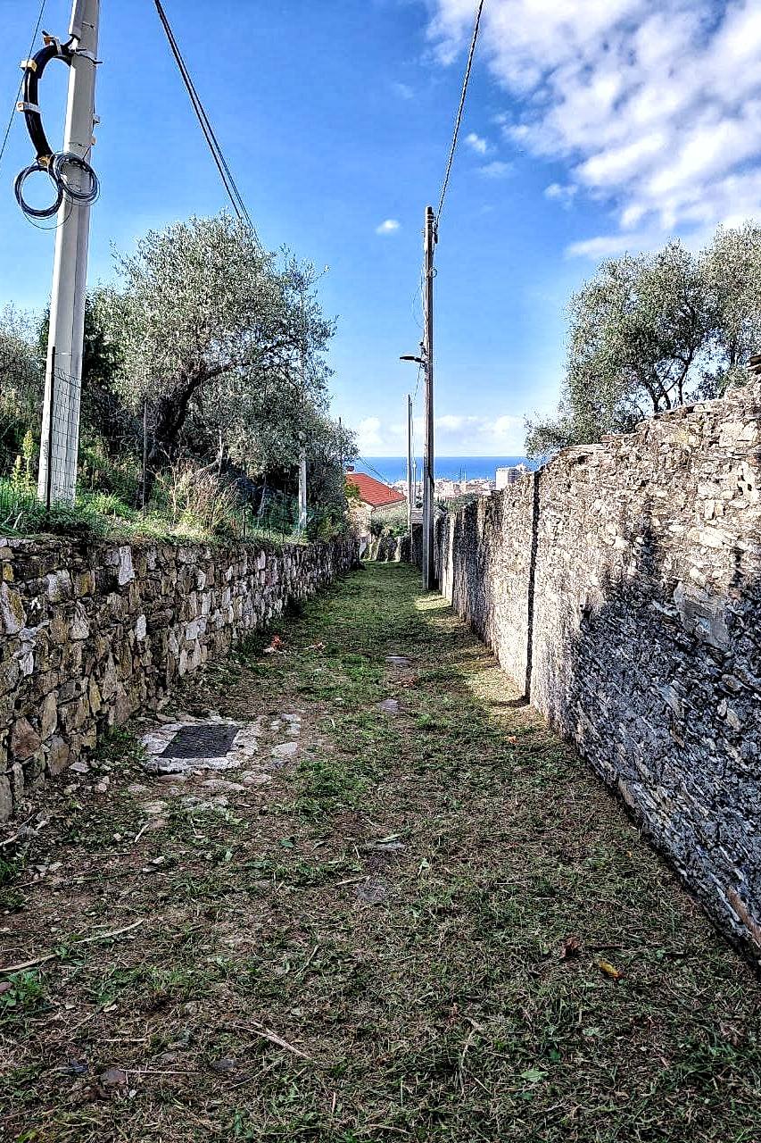 Lavagna, nuovi lavori sui pedonali collinari