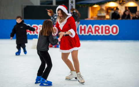 Natale al Porto Carlo Riva di Rapallo tra pattinaggio, musica e atmosfera di festa
