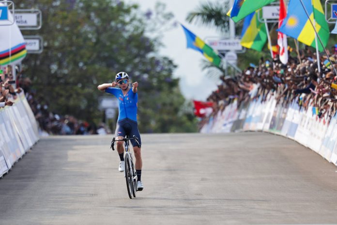 La freccia azzurra scocca ancora: Lorenzo Mark Finn festeggia i 19 anni e guarda già al 2026
