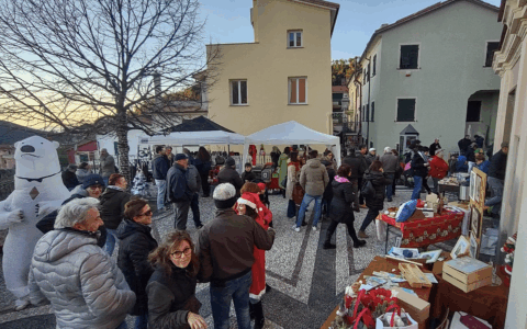 A Castiglione Chiavarese torna il mercatino dell’Avvento