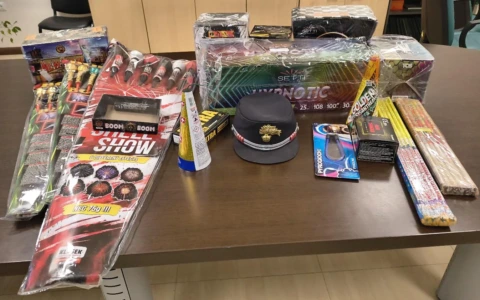 Sparo e detenzione di 7 kg di fuochi artificiali, denunciato