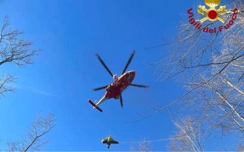 Colto da malore, 30enne trasportato all’ospedale in elicottero