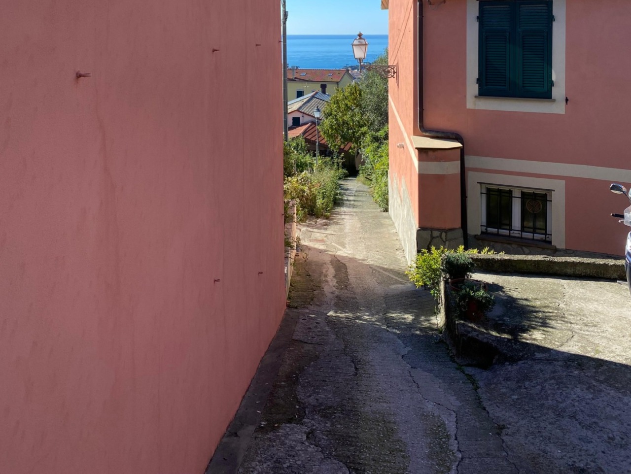 Sestri: la Giunta approva il progetto di riqualificazione della strada di San Bernardo