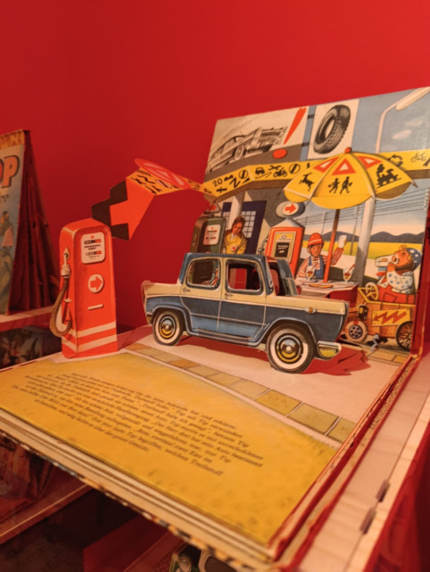 Aperture straordinarie per la mostra sui libri animati di Vojtěch Kubašta