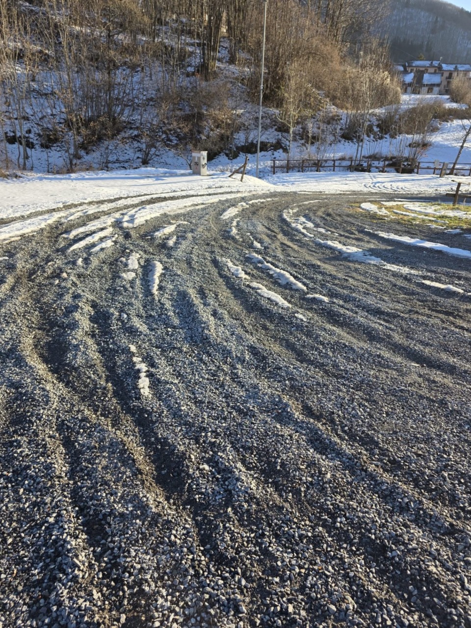 Santo Stefano d’Aveto, scambiata per una pista da gimkana l’area camper del paese