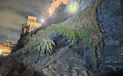 Bogliasco, crolla la falesia