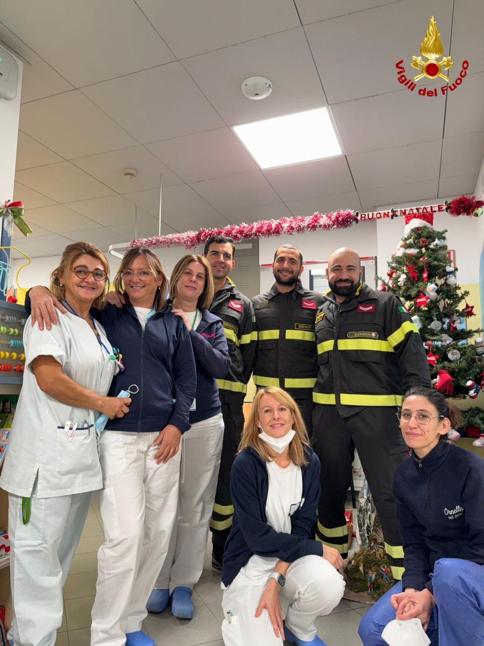 La Befana dei Vigili del fuoco in visita all’ospedale di Lavagna