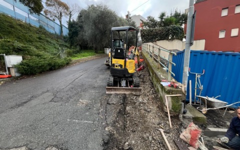 Via Pianello, avviato il secondo lotto di rifacimento dei marciapiedi