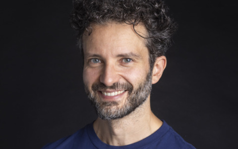 Premio Andersen, Alessandro Barbaglia incontra i ragazzi con “Scusi, per il drago?”