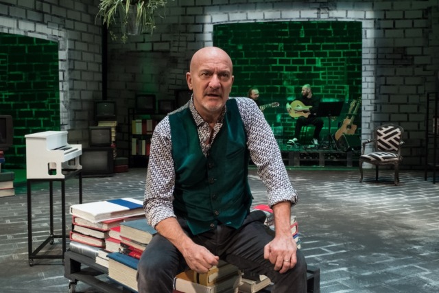 Claudio Bisio al Teatro Sociale di Camogli con “La mia vita raccontata male”