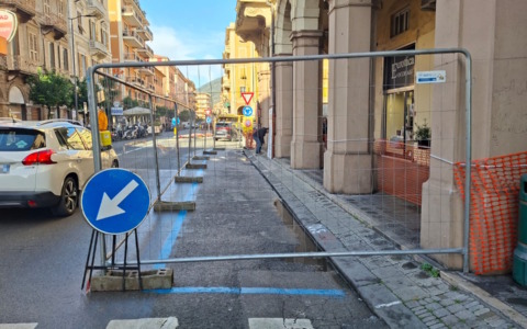 A Chiavari iniziati i lavori di rifacimento dei marciapiedi in corso Dante