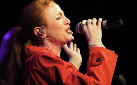 “Io sono Mina”, a Rapallo uno spettacolo dedicato alla grande artista