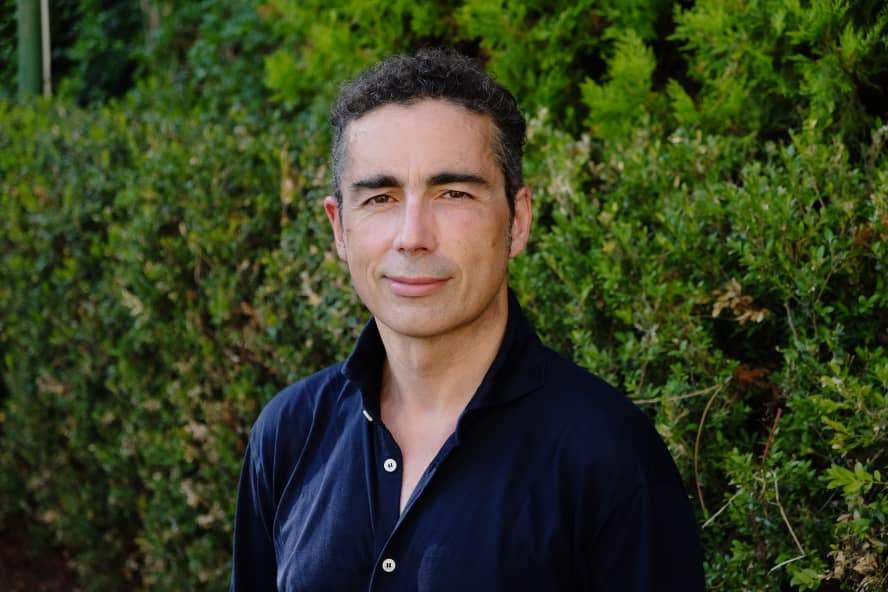 Pier Domenico Sommati inaugura “Violino Solo/1” al Teatro Sociale di Camogli