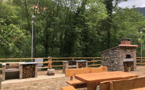 Avegno, primavera alla Marana: l’ex cava diventa oasi verde tra entroterra e mare