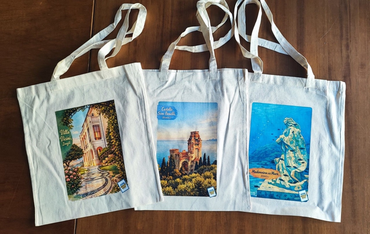 Turismo, svelate le borse con le immagini di Zoagli
