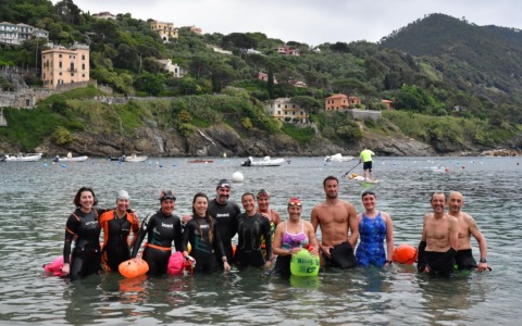 Sestri Levante, grande successo per l’ultima sessione di allenamento di “Nuoto in Baia”