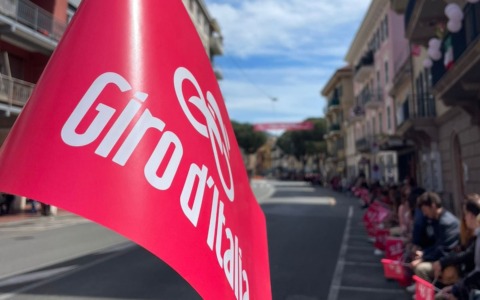 Passaggio del Giro d’Italia a Sestri, Carovana Rosa e provvedimenti di viabilità