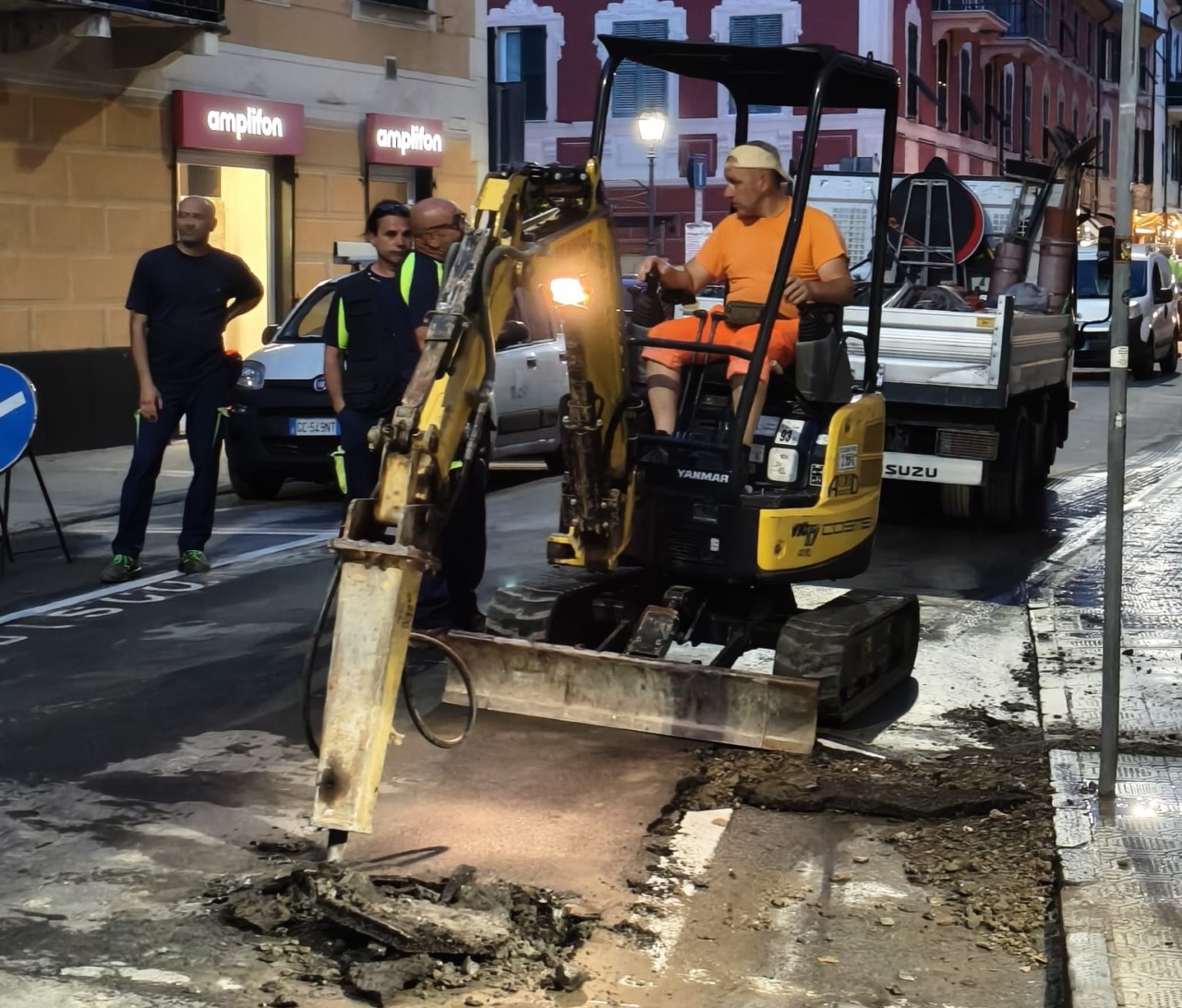 Sestri Levante, maxi guasto alla condotta in via Nazionale: gli aggiornamenti