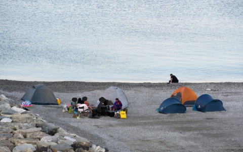 “Chiavari, la movida selvaggia in spiaggia e i controlli a scoppio ritardato”