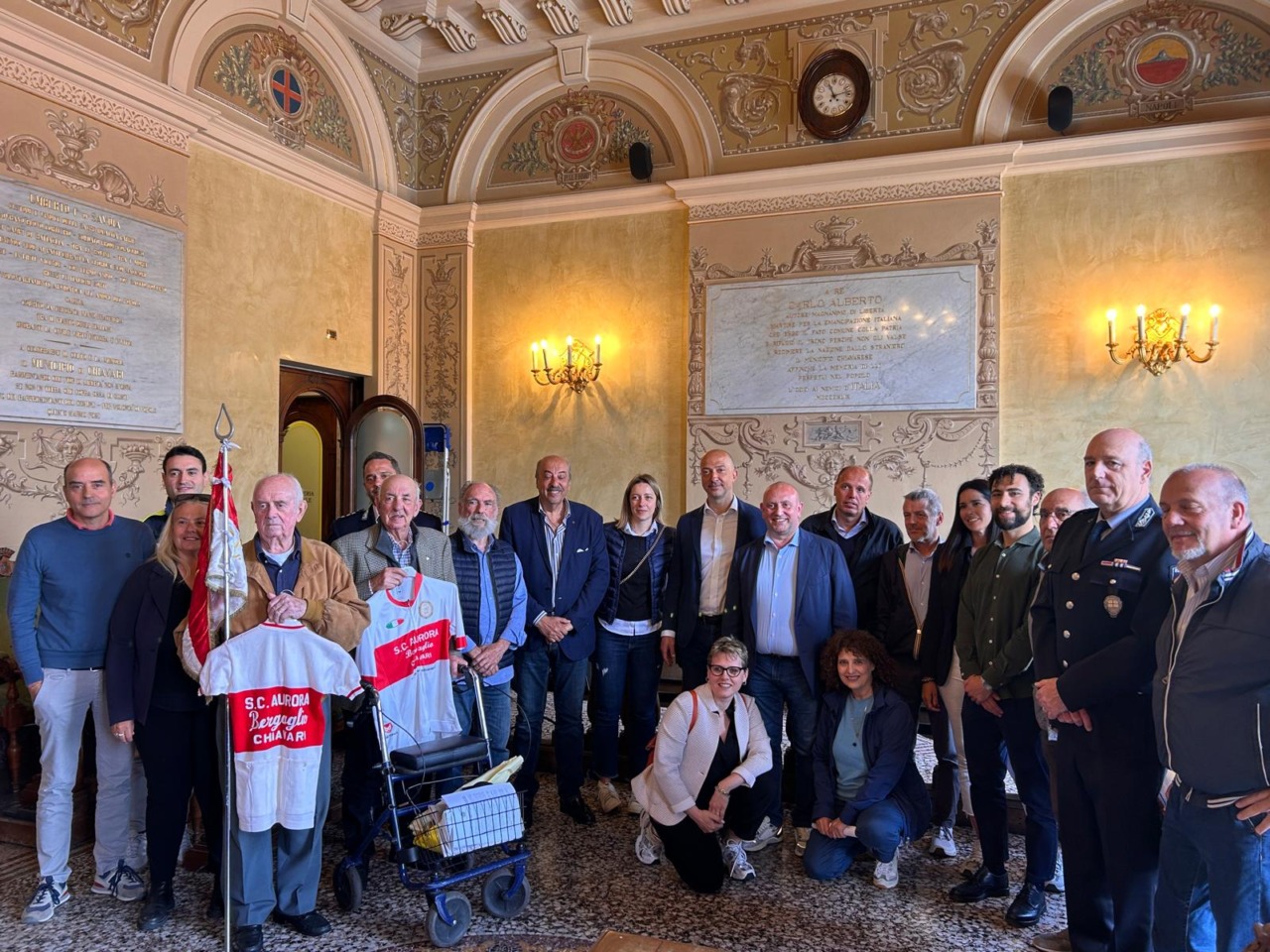 Sotto i portici di Chiavari batte il cuore del Giro