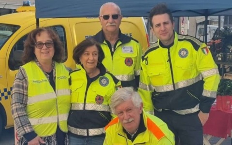 Sabato 16 maggio a Lavagna piante in piazza Veneto per sostenere l’Associazione Volontari Protezione Civile Liguria ODV