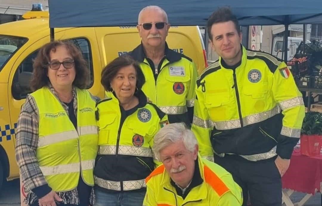Sabato 16 maggio a Lavagna piante in piazza Veneto per sostenere l’Associazione Volontari Protezione Civile Liguria ODV