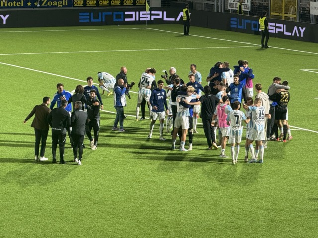 Finisce 2 a 1: al Sannazzari esplode la festa salvezza