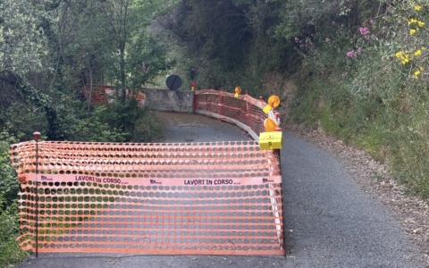 San Bernardo-Loto isolata a Sestri, Cecconi: “Strada chiusa e lavori fermi”
