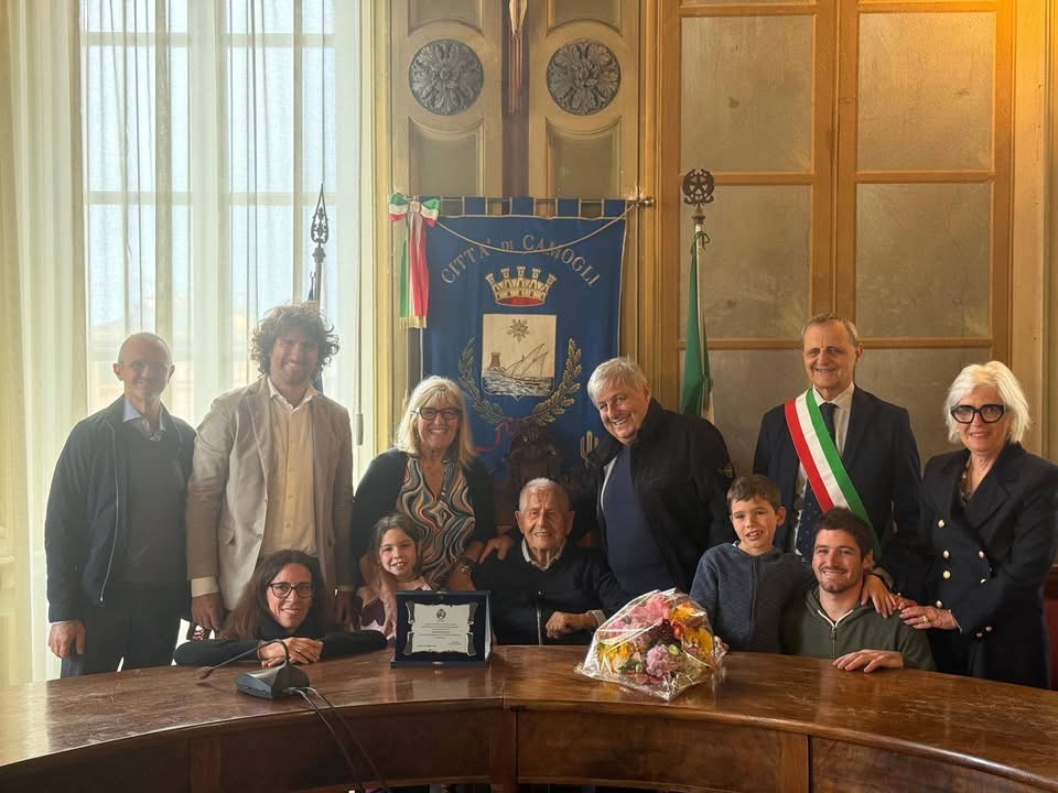 Camogli festeggia i 100 anni di Alessandro Dioli