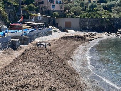 Recco, sospesi i lavori sulla spiaggia dei Frati per il weekend della Festa della Focaccia