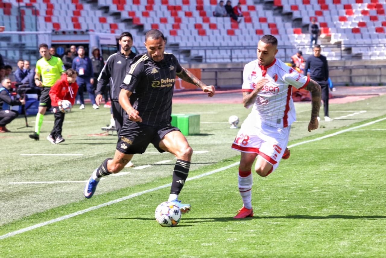 Bari-Virtus Entella 2-0, i biancocelesti si giocano la salvezza con la Carrarese nell’ultima giornata