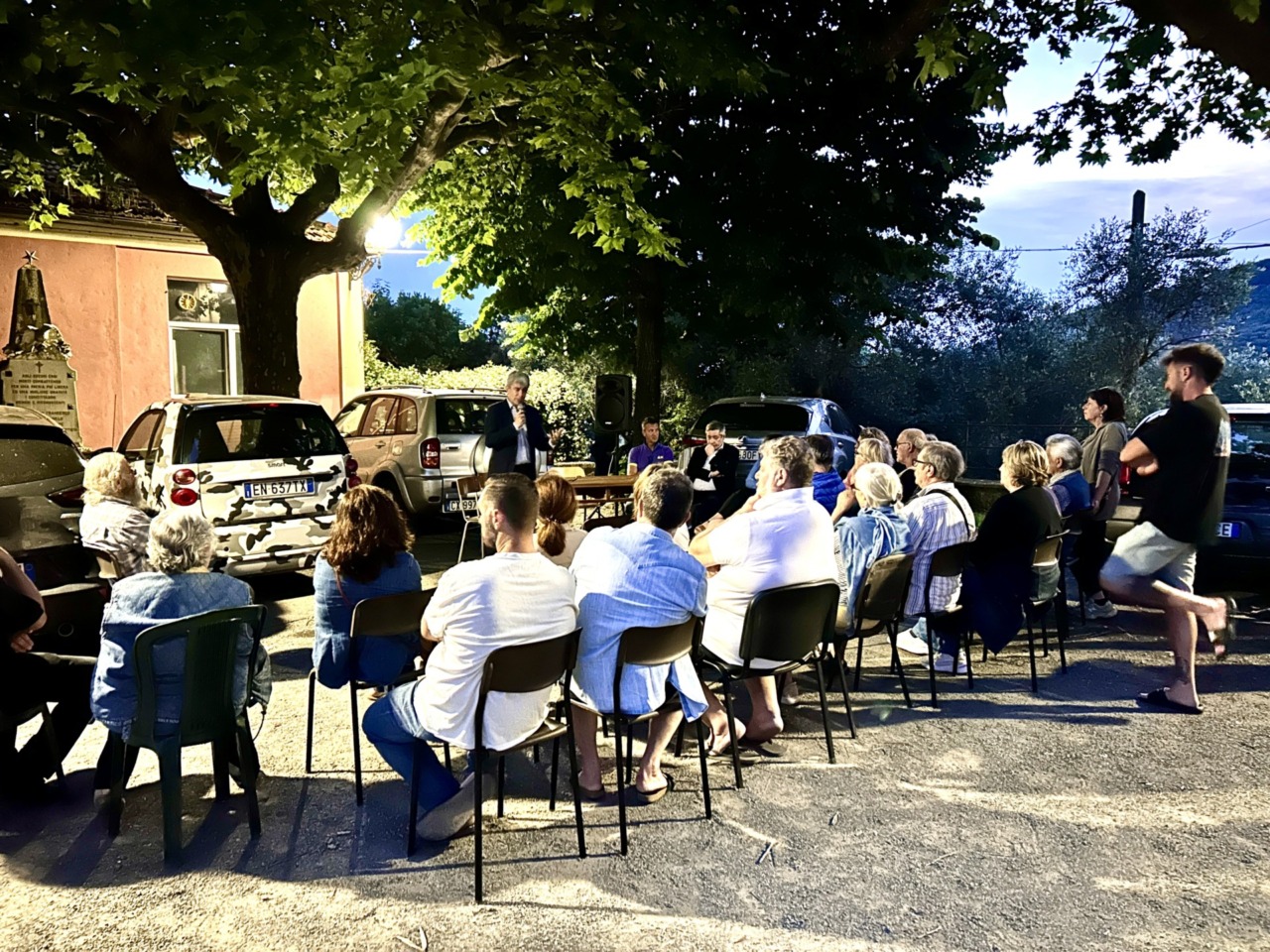 Sestri, confronto con i residenti di San Bernardo: viabilità, parcheggi e sicurezza al centro dell’incontro