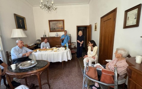 Chiavari festeggia la signora Emilia: spente 104 candeline